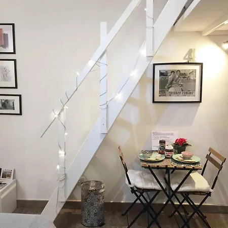 Bright And Cosy Appartament Near The Center アパート ローマ
